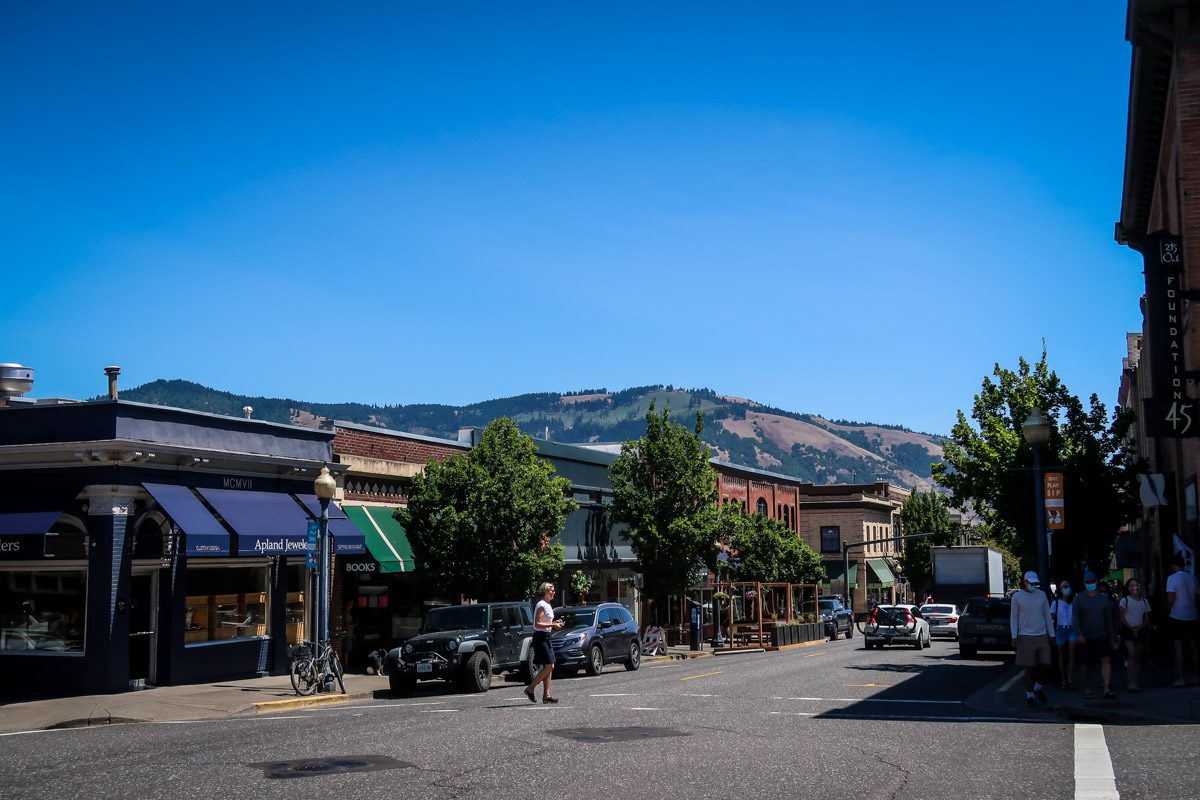 17 Fun Things to Do in Hood River, Oregon | Two Wandering Soles