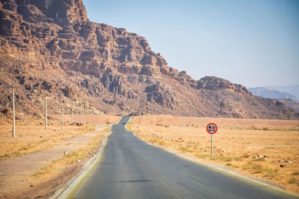 Driving in Jordan (Jorge Láscar)