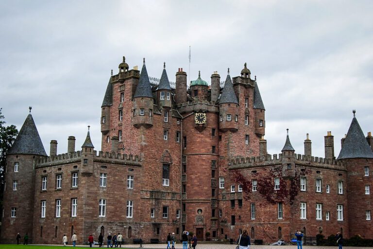 21 Enchanting Scotland Castles You Can Visit | Two Wandering Soles