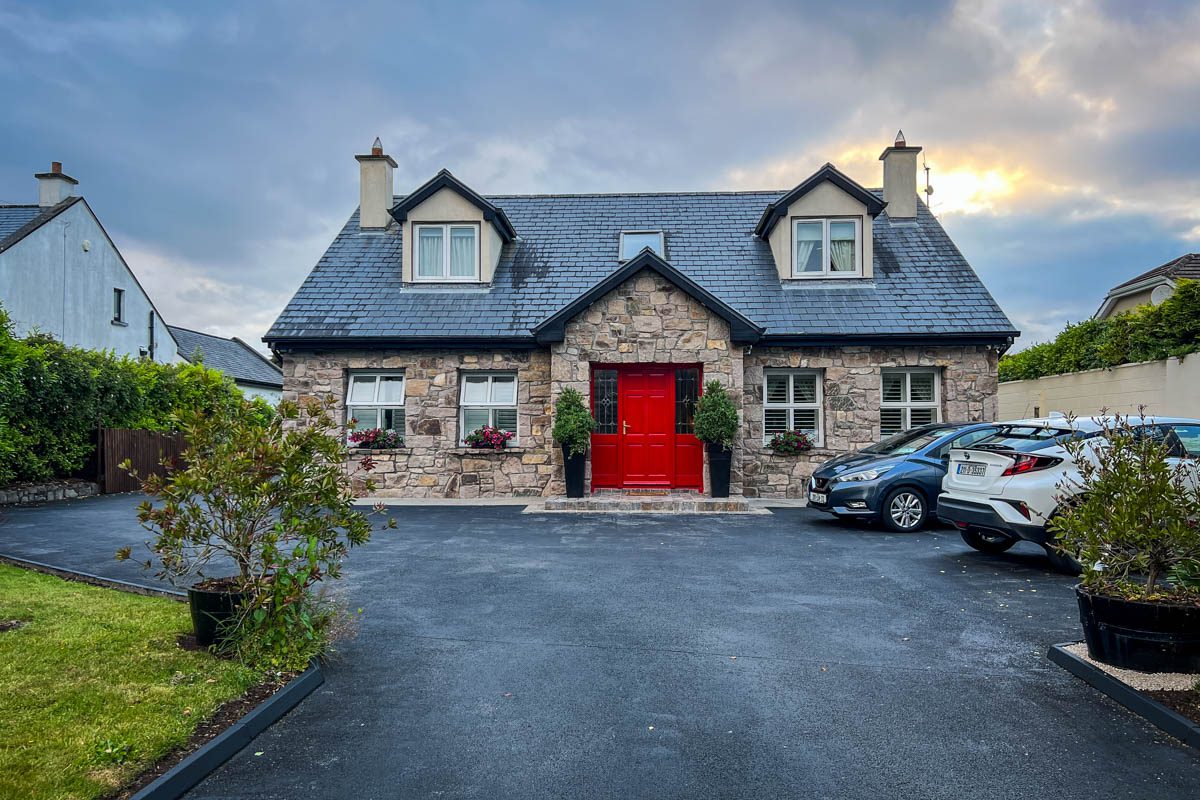 19 Best Airbnbs In Ireland For Every Type Of Traveler | Two Wandering Soles