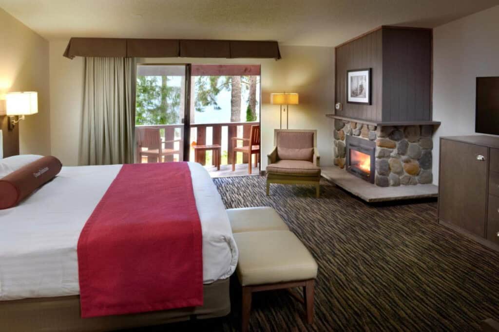 Lake Quinault Lodge (Booking)