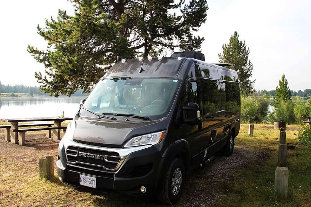 Four Seasons campervan rental Vancouver (Four Seasons)