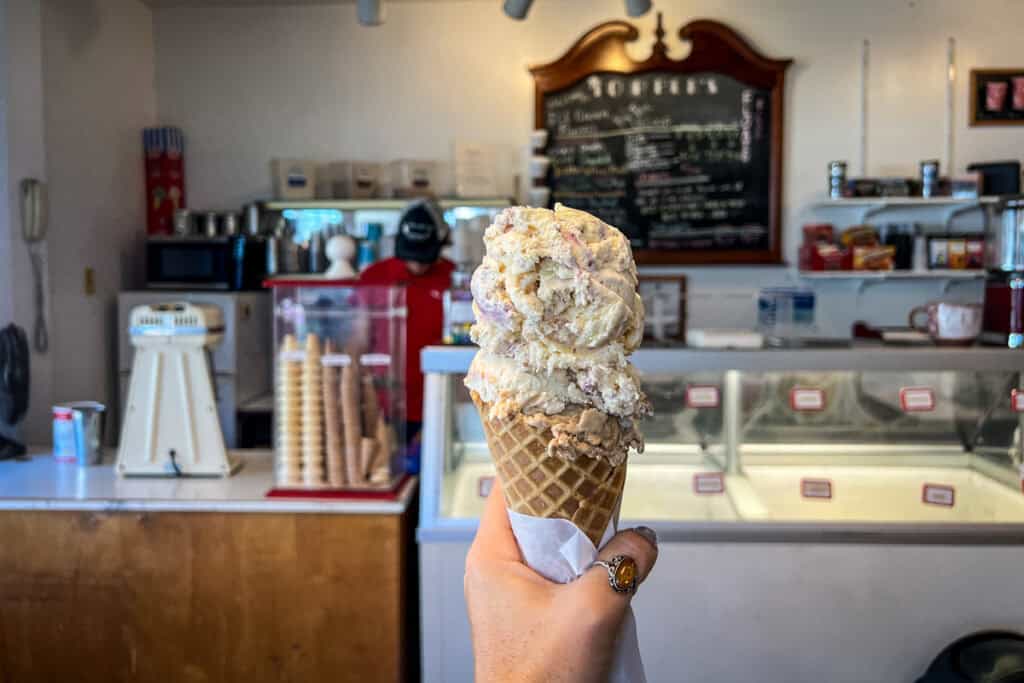 Toppers Ice cream Yachats Oregon Coast