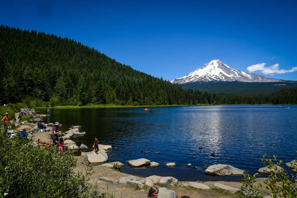 Trillium-Lake-Trail-Mount-Hood-Oregon