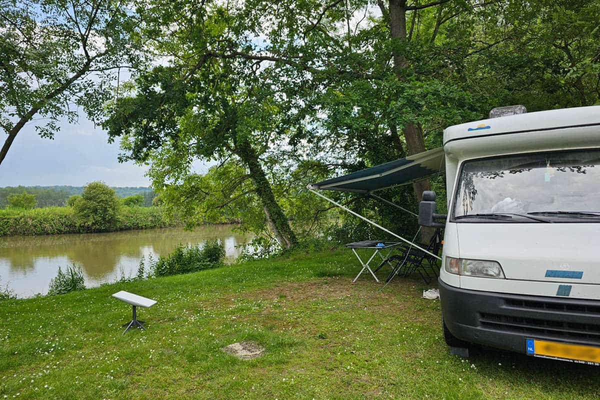 Camping at La Croix du Vieux Pont France (Veerle and Koen)