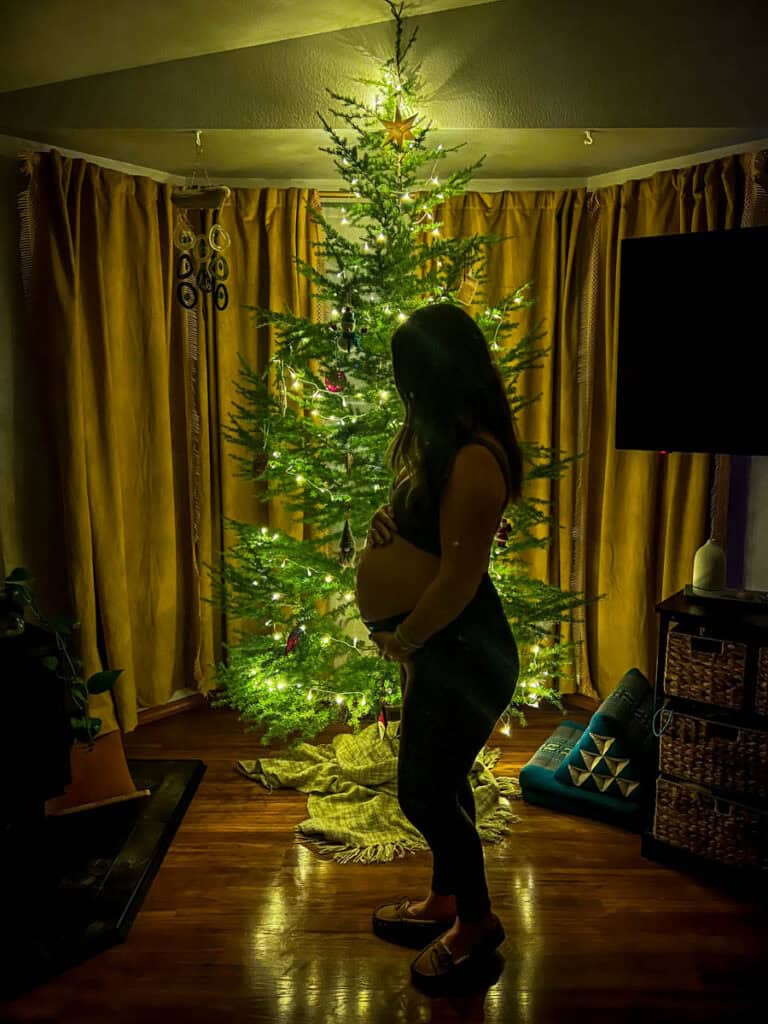 34 weeks pregnant Christmas tree