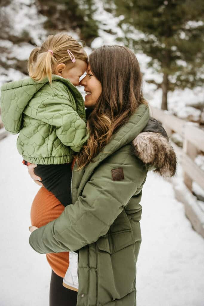 Maternity photo shoot with toddler winter